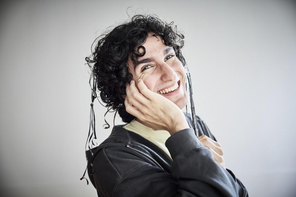 Au bout de ma langue ; Théâtre jeunesse ; Simon Grangeat ; Les Tréteaux de France ; Tal Raveuny